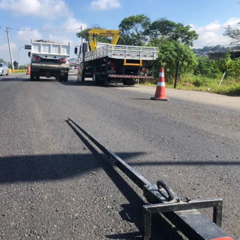 Os Fundamentos do Ensaio de Deflexão na Avaliação Estrutural.